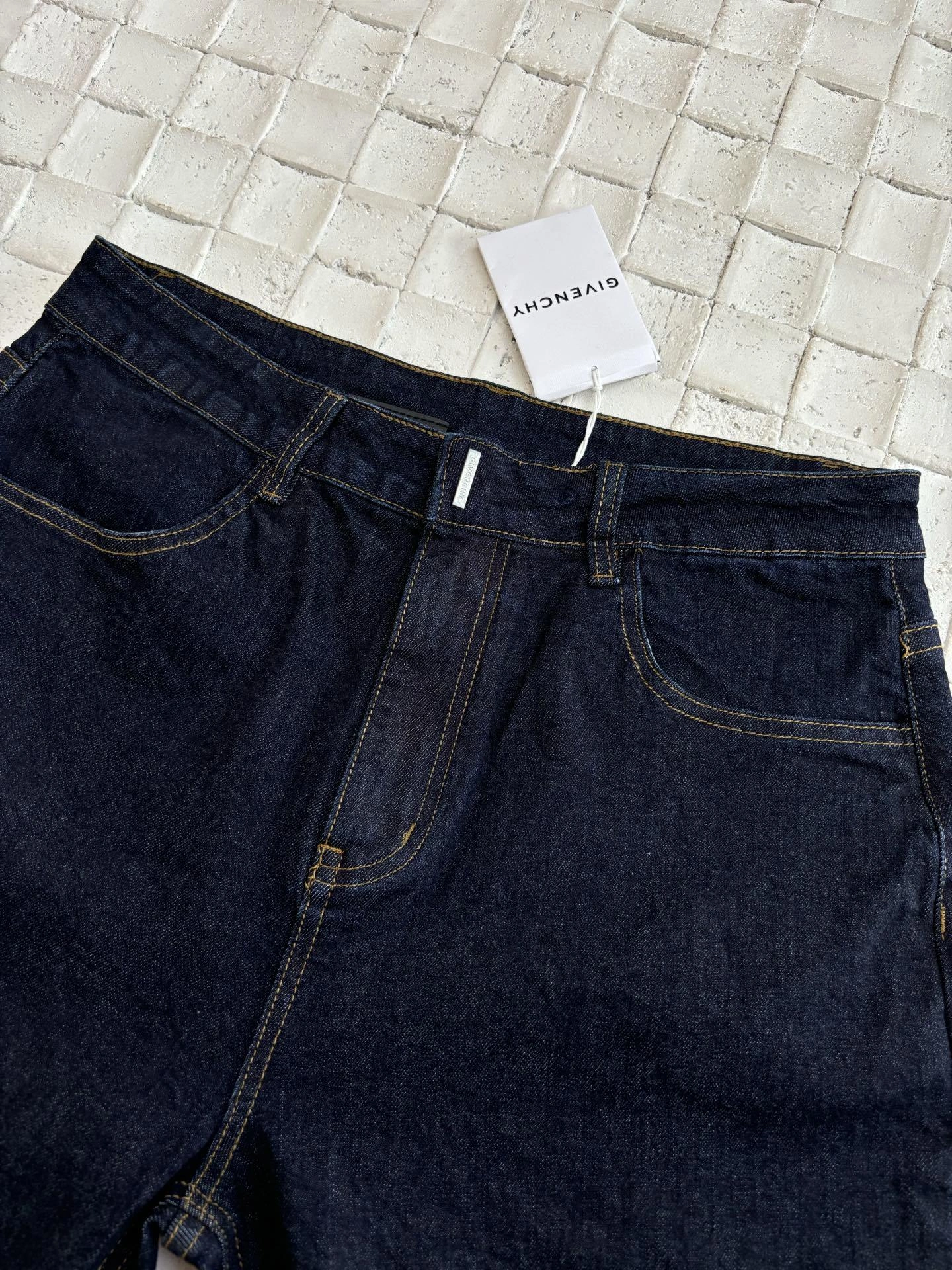wg.luxury- 6iv593hy item:E-F363F1057